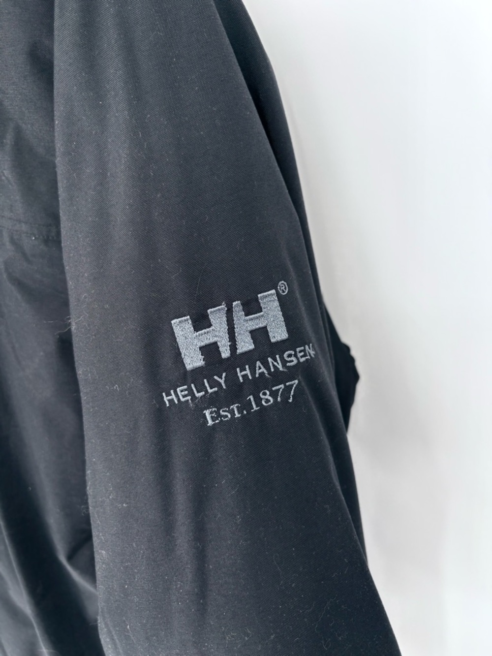 Men’s Helly Hansen Down Parka with Raccoon Hood - Picture 7 of 14